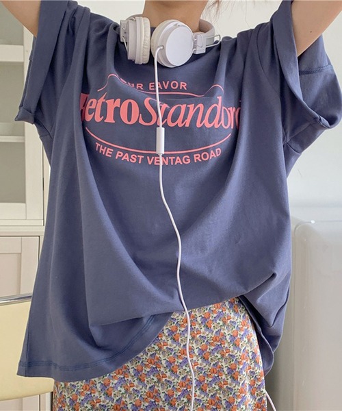 Girly Doll(ガーリードール)の「オーバーシルエットロゴTシャツ(Tシャツ/カットソー・レディース・ブルー/ライトグレー/ピンク/パープル・L/M)」の4枚目の写真