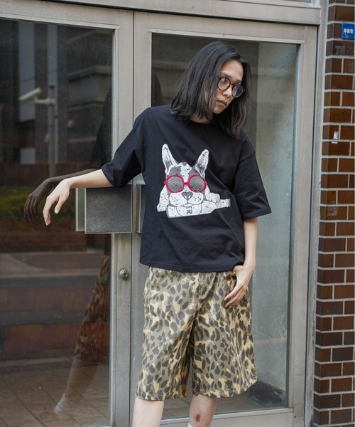 ATELANE(アテレーン)の「ATELANE / リラックスフィット プリント刺繍 クルーネック Tシャツ /アソート(Tシャツ/カットソー・メンズ・グレー系その他3/グレー系その他2/ブラック系その他4/ホワイト系その他3/ホワイト系その他/ホワイト/ブラック系その他2/グレー系その他/ブラック/ブラック系その他5/ホワイト系その他4/ブラック系その他3/杢グレー/ホワイト系その他2/ブラック系その他/チャコールグレー・LARGE/X-LARGE/MEDIUM)」の11枚目の写真