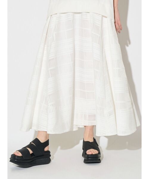 ELENDEEK（エレンディーク）の「アシメベルトサンダル（サンダル・レディース・ブラック/オフホワイト/ブラウン・38/37）」の14枚目の写真