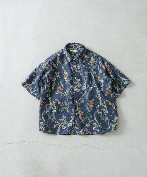 quadro(クオドロ)の「綿麻シーチング花柄pt5分袖レギュラーカラーワイドシャツ(シャツ/ブラウス・レディース・チャコール・FREE)」の1枚目の写真