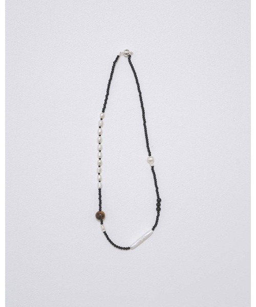 TODAYFUL(トゥデイフル)の「Asymmetry Mix Choker 12610906(ネックレス・メンズ・ブラック/ブルー・FREE)」の9枚目の写真