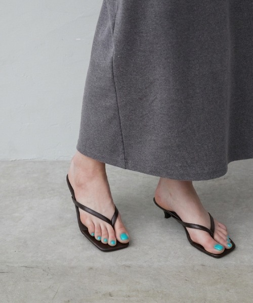 Rohwel(ローウェル)の「Slim Strap Thong Sandal / スリムストラップトングサンダル(サンダル・レディース・ホワイト/ブラウン/ブラック・LARGE/MEDIUM/SMALL)」の10枚目の写真
