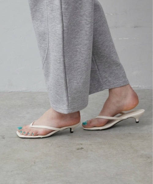 Rohwel(ローウェル)の「Slim Strap Thong Sandal / スリムストラップトングサンダル(サンダル・レディース・ホワイト/ブラウン/ブラック・LARGE/MEDIUM/SMALL)」の15枚目の写真
