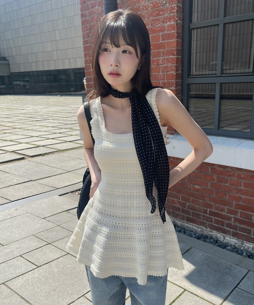 UNE MANSION(ユヌマンション)の「レイヤードサマー柄編みニットAラインキャミソールミニワンピース(タンクトップ・レディース・アイボリー/ブラック/ネイビー・FREE)」の1枚目の写真