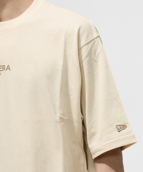 NEW ERA(ニューエラ)の「ニューエラ SS OS CT TEE ZOOM UP LOGO CREAM 261(Tシャツ/カットソー・メンズ・クリーム・S/M/L/LL/3L)」の5枚目の写真