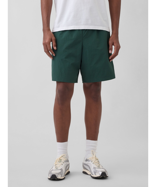 GAP(ギャップ)の「7.5インチ ハイブリッド ショートパンツ(その他パンツ・メンズ・ブラック/グリーン・L/S/XS/XL/M)」の1枚目の写真