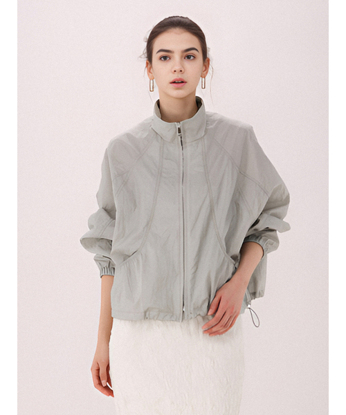 ACUD(アクド)の「Light Sheer Wind Jumper _L.Grey(ナイロンジャケット・レディース・ライトグレー・FREE)」の4枚目の写真