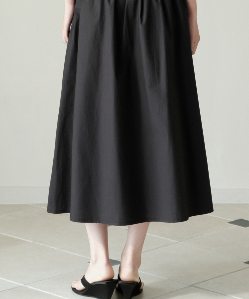 MUSINSA STANDARD WOMAN（ムシンサスタンダードウーマン）の「ウィメンズポプリンロウエストロングスカート[ブラック]（スカート・レディース・その他・X-SMALL/SMALL/MEDIUM/LARGE）」の8枚目の写真
