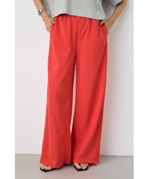 AZUL by moussy（アズールバイマウジー）の「【身長/骨格別着用画像あり】【セットアップ対応】イージーパンツ　バイアスワイドパンツ　春服　秋服　夏服　リラックス（スラックス・レディース・ブラック/ライトブラウン/ライトグレー/レッド/ライトカーキ・SMALL/MEDIUM）」の5枚目の写真