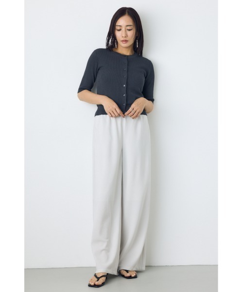 AZUL by moussy（アズールバイマウジー）の「【身長/骨格別着用画像あり】【セットアップ対応】イージーパンツ　バイアスワイドパンツ　春服　秋服　夏服　リラックス（スラックス・レディース・ブラック/ライトブラウン/ライトグレー/レッド/ライトカーキ・SMALL/MEDIUM）」の6枚目の写真