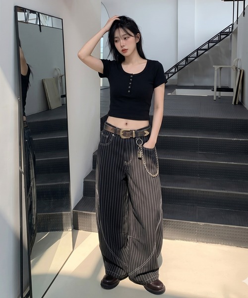 SPINNS（スピンズ）の「“ちょうどいい抜け感”を仕込める、毎日頼れるヘンリートップス（Tシャツ/カットソー・レディース・ネイビー/ブラック/レッド/グレー/オフホワイト・ONESIZE）」の22枚目の写真