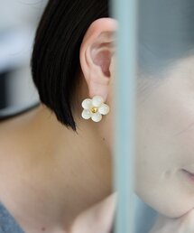 ぷっくり樹脂フラワーピアス