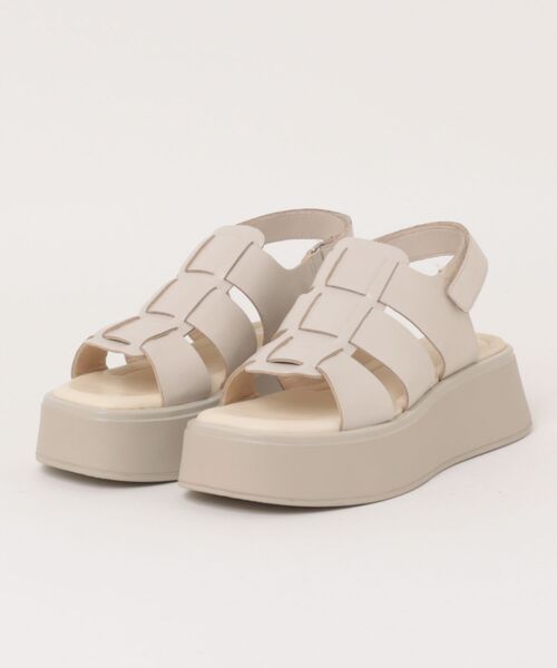 inter-chaussures(インターショシュール)の「【VAGABOND】厚底グルカテイストサンダル (E2151E)(サンダル・レディース・ブラック/アイボリー・35/36/37/39/38)」の1枚目の写真
