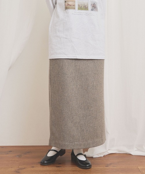 fig London(フィグロンドン)の「WOOL TWEED skirt(スカート・レディース・チャコールグレー/グレー・1/0)」の17枚目の写真