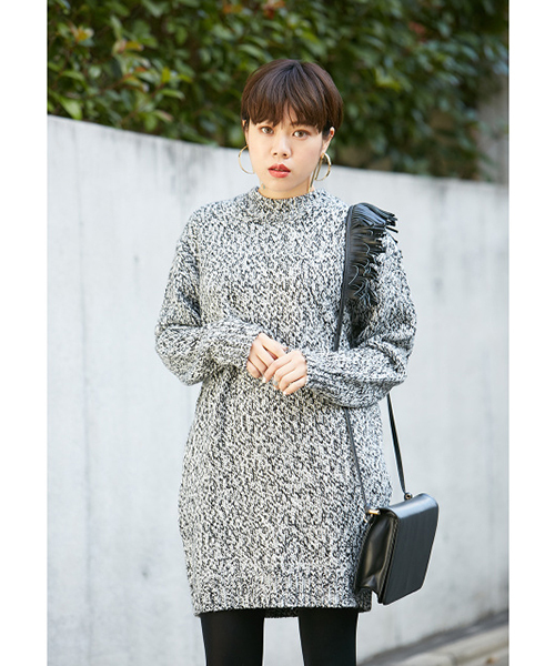 SLY（スライ）の「ハイネックMIX LG OP-S（ワンピース・レディース・ブラックミックス/カーキ/ベージュ系その他/ブラウン・2/1）」の2枚目の写真