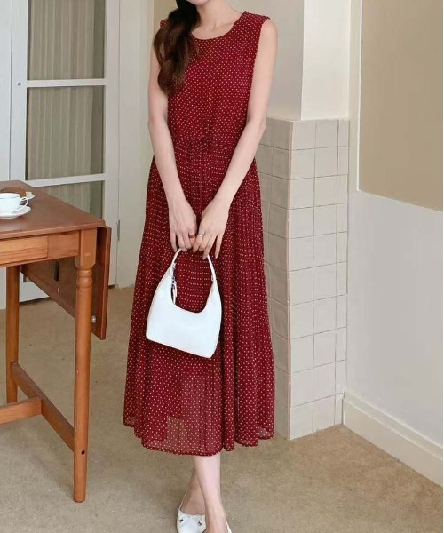 FINEnough（ファインナフ）の「ドット柄シフォンノースリーブプリーツワンピース（ワンピース・レディース・ブラック/ワインレッド/ホワイト/ラベンダー・FREE）」の13枚目の写真