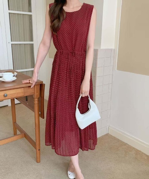 FINEnough（ファインナフ）の「ドット柄シフォンノースリーブプリーツワンピース（ワンピース・レディース・ブラック/ワインレッド/ホワイト/ラベンダー・FREE）」の14枚目の写真