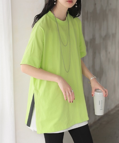 HUG.U(ハグユー)の「サイドスリット配色 綿100%ボックスTシャツ(Tシャツ/カットソー・レディース・グリーン/ホワイト×ブラック/ライトグレー系/ブラック・FREE)」の4枚目の写真