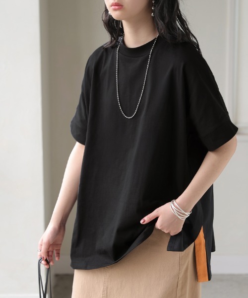 HUG.U(ハグユー)の「サイドスリット配色 綿100%ボックスTシャツ(Tシャツ/カットソー・レディース・グリーン/ホワイト×ブラック/ライトグレー系/ブラック・FREE)」の2枚目の写真