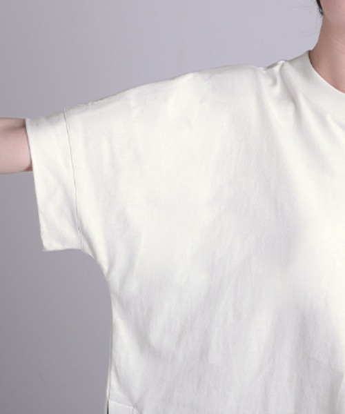HUG.U(ハグユー)の「サイドスリット配色 綿100%ボックスTシャツ(Tシャツ/カットソー・レディース・グリーン/ホワイト×ブラック/ライトグレー系/ブラック・FREE)」の7枚目の写真