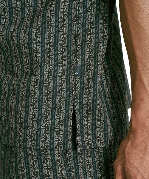 Quiksilver(クイックシルバー)の「クイックシルバー QUIKSILVER SIGN OPEN SHIRT(シャツ/ブラウス・メンズ・ブラウン/チャコールグレー/ブラック・M/L/LL)」の11枚目の写真