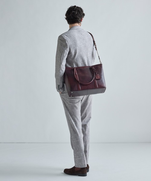 MEN'S BIGI(メンズビギ)の「【SEEKER/シーカー】別注 ムラレザー2wayトート&ショルダーバッグ(トートバッグ・メンズ・ブラック/ダークブラウン・FREE)」の4枚目の写真