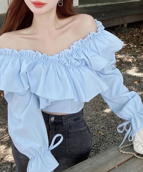 Beststore(ベストストア)の「2way フリル オフショルダー ブラウス クロップド丈 トップス ボリューム袖 ショート丈 ガーリー カジュアル 春夏(Tシャツ/カットソー・レディース・ブルー/アイボリー/ブラック/ホワイト/ピンク/ブラウン・FREE)」の22枚目の写真