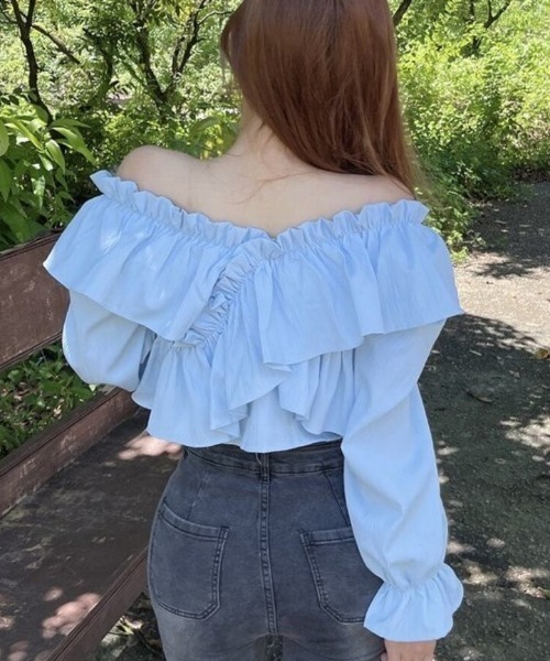 Beststore(ベストストア)の「2way フリル オフショルダー ブラウス クロップド丈 トップス ボリューム袖 ショート丈 ガーリー カジュアル 春夏(Tシャツ/カットソー・レディース・ブルー/アイボリー/ブラック/ホワイト/ピンク/ブラウン・FREE)」の20枚目の写真