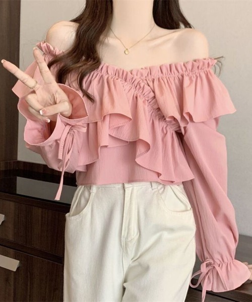 Beststore(ベストストア)の「2way フリル オフショルダー ブラウス クロップド丈 トップス ボリューム袖 ショート丈 ガーリー カジュアル 春夏(Tシャツ/カットソー・レディース・ブルー/アイボリー/ブラック/ホワイト/ピンク/ブラウン・FREE)」の15枚目の写真