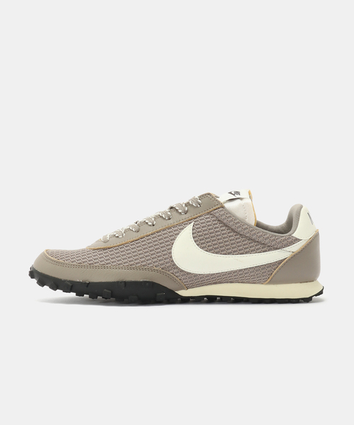 NIKE(ナイキ)の「NIKE WAFFLE RACER SE IM8673-001(スニーカー・メンズ・チャコールグレー・26.5cm/27.5cm/28cm/27cm/26cm)」の1枚目の写真