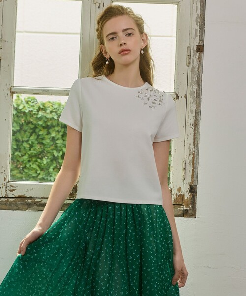 TOCCA(トッカ)の「TWINKLE BIJOU Tシャツ(Tシャツ/カットソー・レディース・アイボリー系/ブラック系・MEDIUM/SMALL)」の3枚目の写真