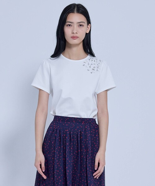 TOCCA(トッカ)の「TWINKLE BIJOU Tシャツ(Tシャツ/カットソー・レディース・アイボリー系/ブラック系・MEDIUM/SMALL)」の4枚目の写真