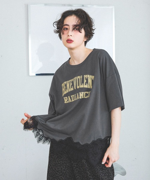 niko and...(ニコアンド)の「裾レースプリントアソートTシャツ(Tシャツ/カットソー・レディース・オフホワイト/イエロー/ブラック/チャコール・MEDIUM/LARGE)」の3枚目の写真