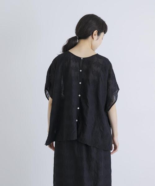 かぐれ(カグレ)の「コットンガーゼ刺繍2WAYブラウス(シャツ/ブラウス・レディース・アイボリー/ブラック・FREE)」の20枚目の写真