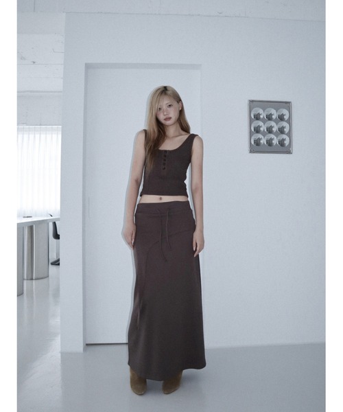 CladdA(クラタ)の「maxi over training skirt(スカート・レディース・ブラウン・FREE)」の4枚目の写真