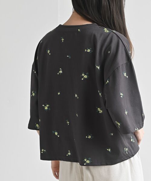 rps(アールピーエス)の「フラワー刺繍ショート丈T(Tシャツ/カットソー・レディース・オフホワイト/チャコールグレー/ホワイト系その他2・フリー)」の19枚目の写真
