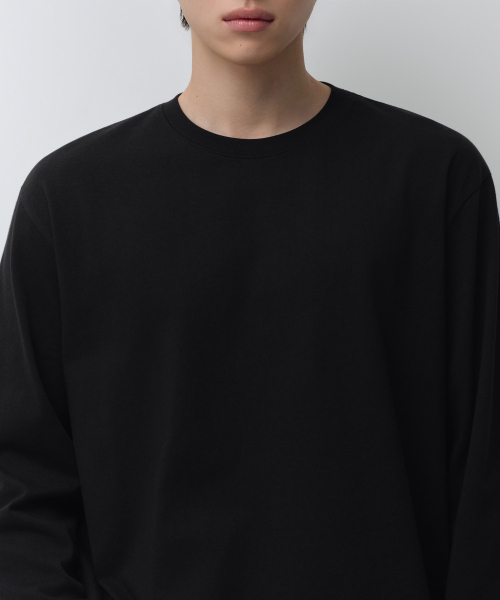 MUSINSA STANDARD（ムシンサスタンダード）の「レギュラーロングスリーブクロップTシャツ[ブラック]（Tシャツ/カットソー・メンズ・その他・SMALL/MEDIUM/LARGE/X-LARGE/2XL/3XL）」の4枚目の写真
