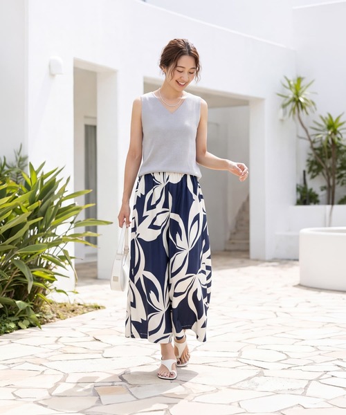 STYLE DELI(スタイルデリ)の「ボタニカル2トーン柄ガウチョパンツ(その他パンツ・レディース・ブラック系その他/ブルー系その他・FREE)」の6枚目の写真