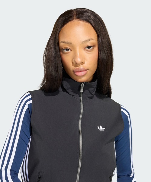 adidas(アディダス)の「アディレニウム5.0 ノースリーブ トラックトップ / トラックジャケット / ジャージ / アディダスオリジナルス adidas Originals(ジャージ・レディース・ブラック・XX-LARGE/LARGE/MEDIUM/SMALL/X-LARGE/X-SMALL)」の4枚目の写真