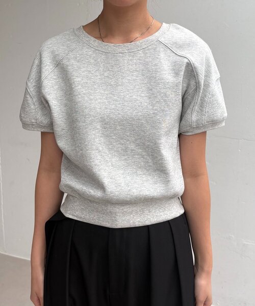 CAPRICIEUX LE'MAGE(カプリシューレマージュ)の「ラウンド切替クロップT(Tシャツ/カットソー・レディース・ブラック/イエロー/ライトグレー/ベージュ・FREE)」の9枚目の写真