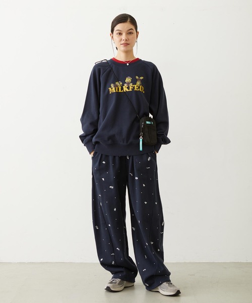 MILKFED.(ミルクフェド)の「M.FEDDY DOUBLE COLLAR SWEAT TOP(スウェット・レディース・ライトブルー/ネイビー/オートミール・ONE SIZE)」の19枚目の写真