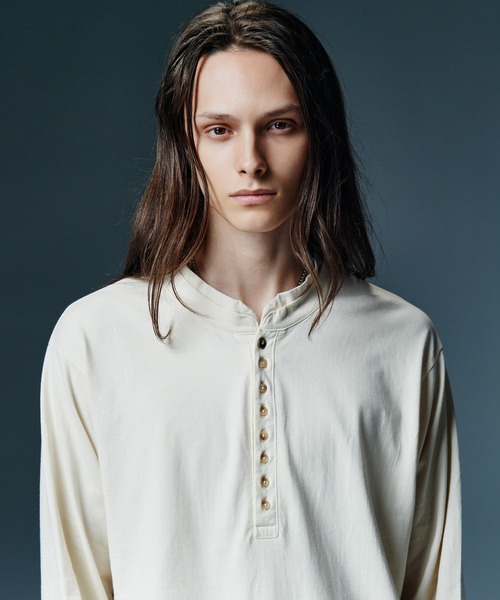 glamb(グラム)の「Layered Augusta Cutsew / レイヤードオーガスタカットソー(Tシャツ/カットソー・メンズ・ホワイト/ブラック・S/M/L)」の6枚目の写真