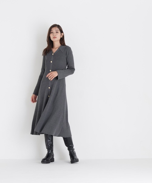 NATURAL BEAUTY BASIC(ナチュラルビューティーベーシック)の「スキッパーニットワンピース(ワンピース・レディース・チャコールグレー/ブルー/ネイビー系・SMALL/MEDIUM)」の4枚目の写真