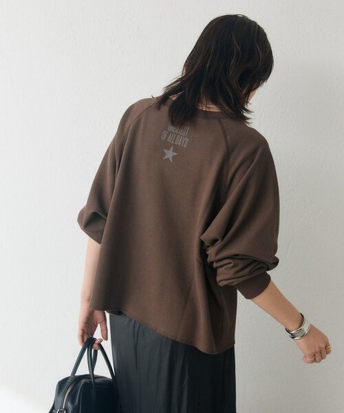 RIVE DROITE(リヴドロワ)の「【Yossshiiii企画】GLOWカットオフスエット(秋服)(Tシャツ/カットソー・レディース・ブラウン/オフホワイト/ブラック・FREE)」の13枚目の写真