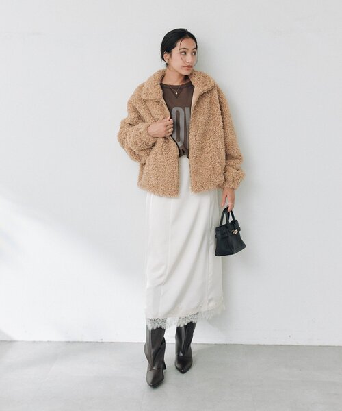 RIVE DROITE(リヴドロワ)の「【Yossshiiii企画】GLOWカットオフスエット(秋服)(Tシャツ/カットソー・レディース・ブラウン/オフホワイト/ブラック・FREE)」の5枚目の写真