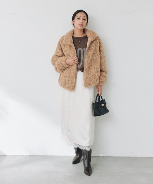 RIVE DROITE(リヴドロワ)の「【Yossshiiii企画】GLOWカットオフスエット(秋服)(Tシャツ/カットソー・レディース・ブラウン/オフホワイト/ブラック・FREE)」の6枚目の写真
