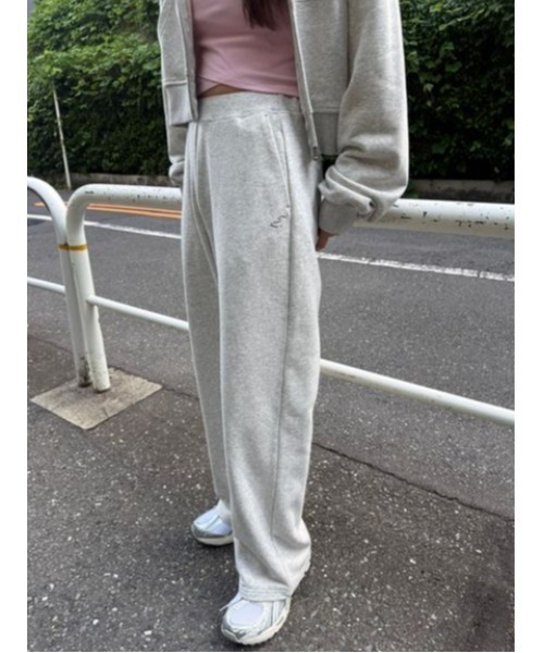 emmi(エミ)の「【W&T】スウェットパンツ【セットアップ対応】(その他パンツ・レディース・グレー/イエロー/ブラウン・0/1)」の2枚目の写真