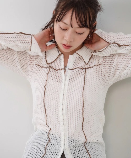 Bab(バブ)の「ウェーブメロウホックシャツトップス(Tシャツ/カットソー・レディース・ブラウン/チャコールグレー/アイボリー・FREE)」の5枚目の写真