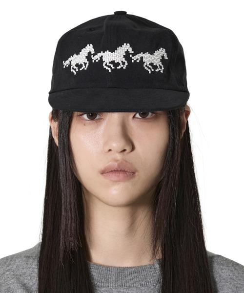 ね*❌様 馬モチーフの黒い小さな帽子 Openyard/オープンヤード』RASTER HORSE CAP/ラスターホースキャップ