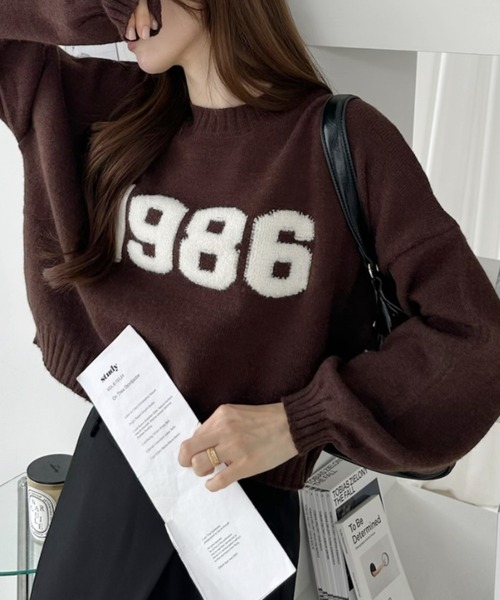 Ada.(エイダ)の「ナンバーロゴ刺繍 ドロップショルダー クルーネック ニット(ニット/セーター・レディース・ネイビー/ブラウン/グレー・FREE)」の15枚目の写真